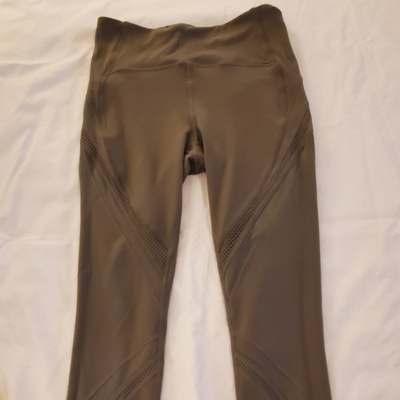 lululemon athletica Pants - Size 8 Lululemon sage green capri legging